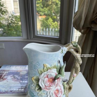 BÌNH HOA BẰNG SỨ ĐẮP NỔI CHIM HOA CÓ TAY CẦM